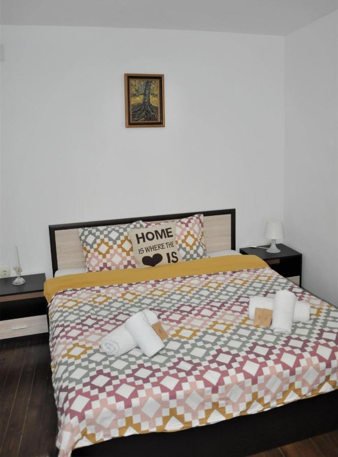 Honey I'M Home Apartments Veliko Tărnovo Exteriör bild