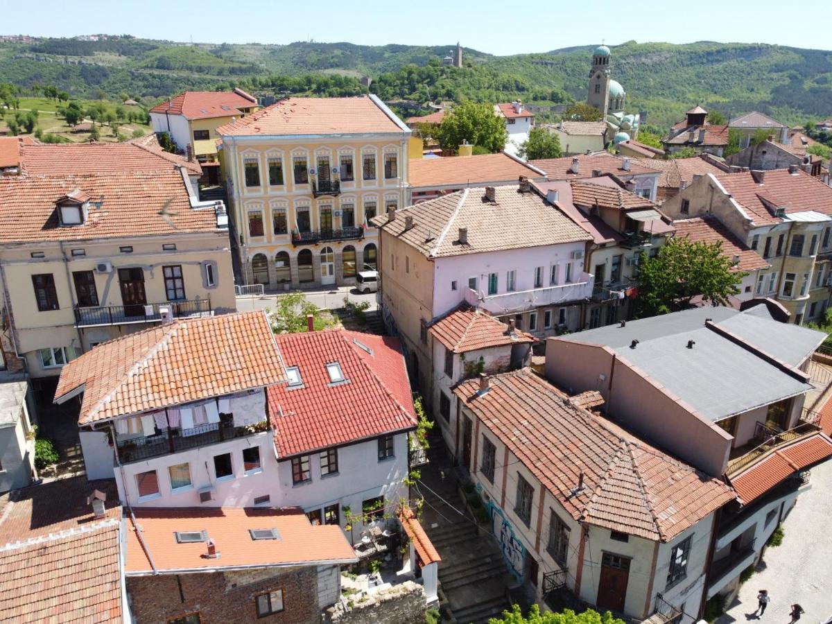 Honey I'M Home Apartments Veliko Tărnovo Exteriör bild